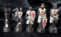 Historische Schachfiguren "Tempelritter und Malteser"