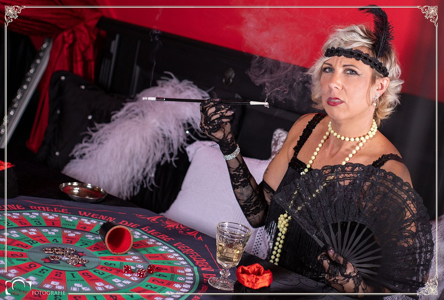 Glücksspiele mit Stil in der Spielespelunke Eulenspiel Glücksspiel mit Absinth und Burlesque